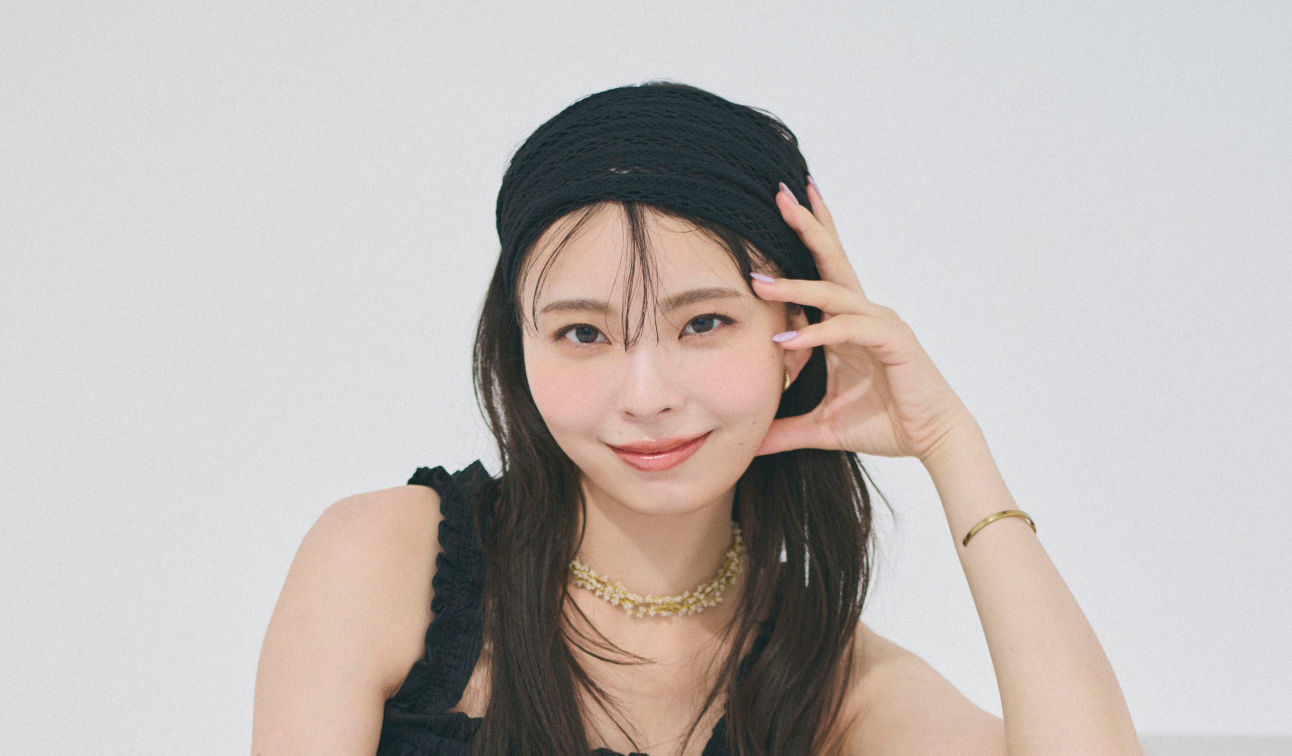 【川口ゆりなの休日コーデ】目を引くデニムで個性を添えるサマーカジュアル