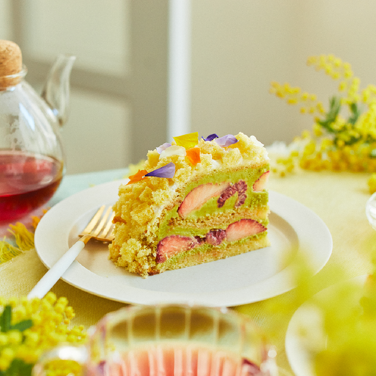 【スタバ】国際女性デーを祝う、ミモザのケーキが可愛すぎ！ 限定店舗で発売中