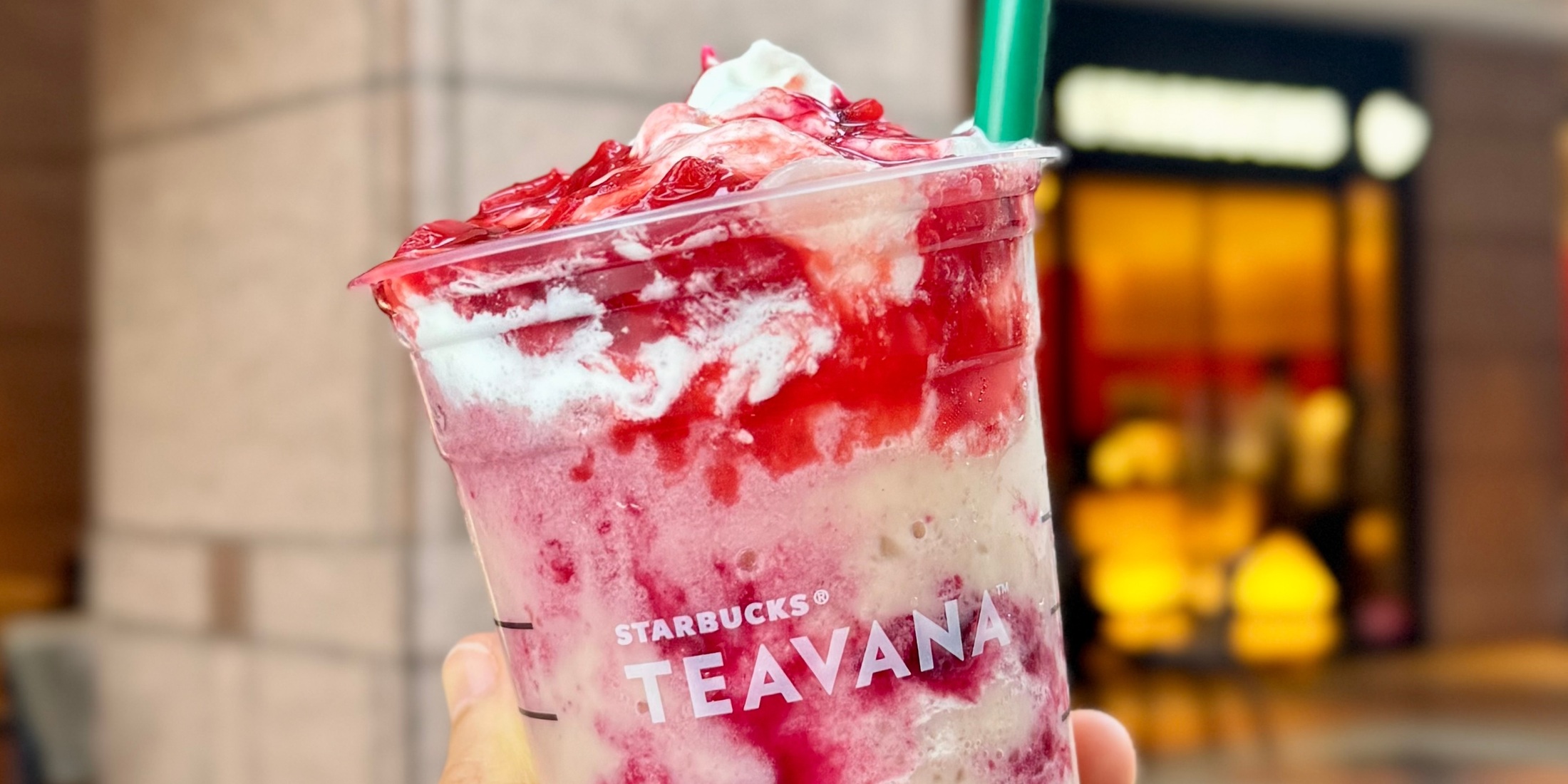 【スタバ 新作レポ】店舗限定「アールグレイ ベリーベリー ブーケ フラペチーノ®」はストロベリー果肉の追加でさらにおいしい！