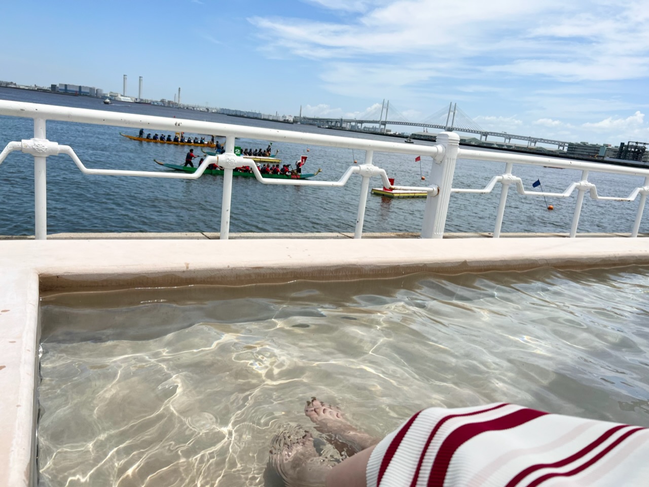 みなとみらい「THE WHARF HOUSE」　足湯テラス