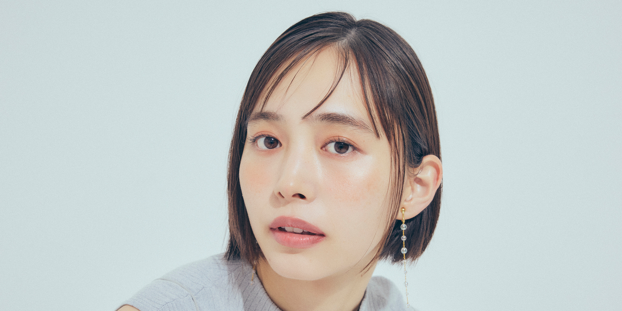 【井桁弘恵の通勤コーデ】キャミ＆ワンピセットで大人の可愛げを