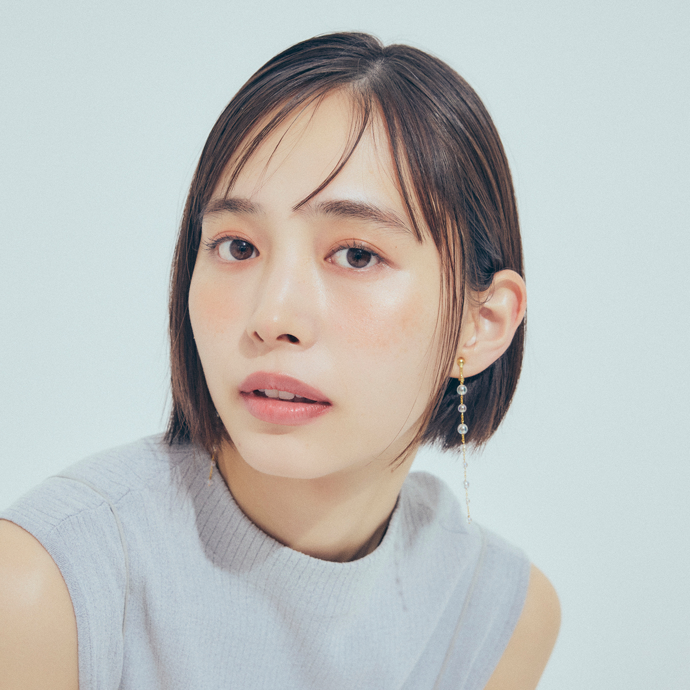 【井桁弘恵の通勤コーデ】キャミ＆ワンピセットで大人の可愛げを