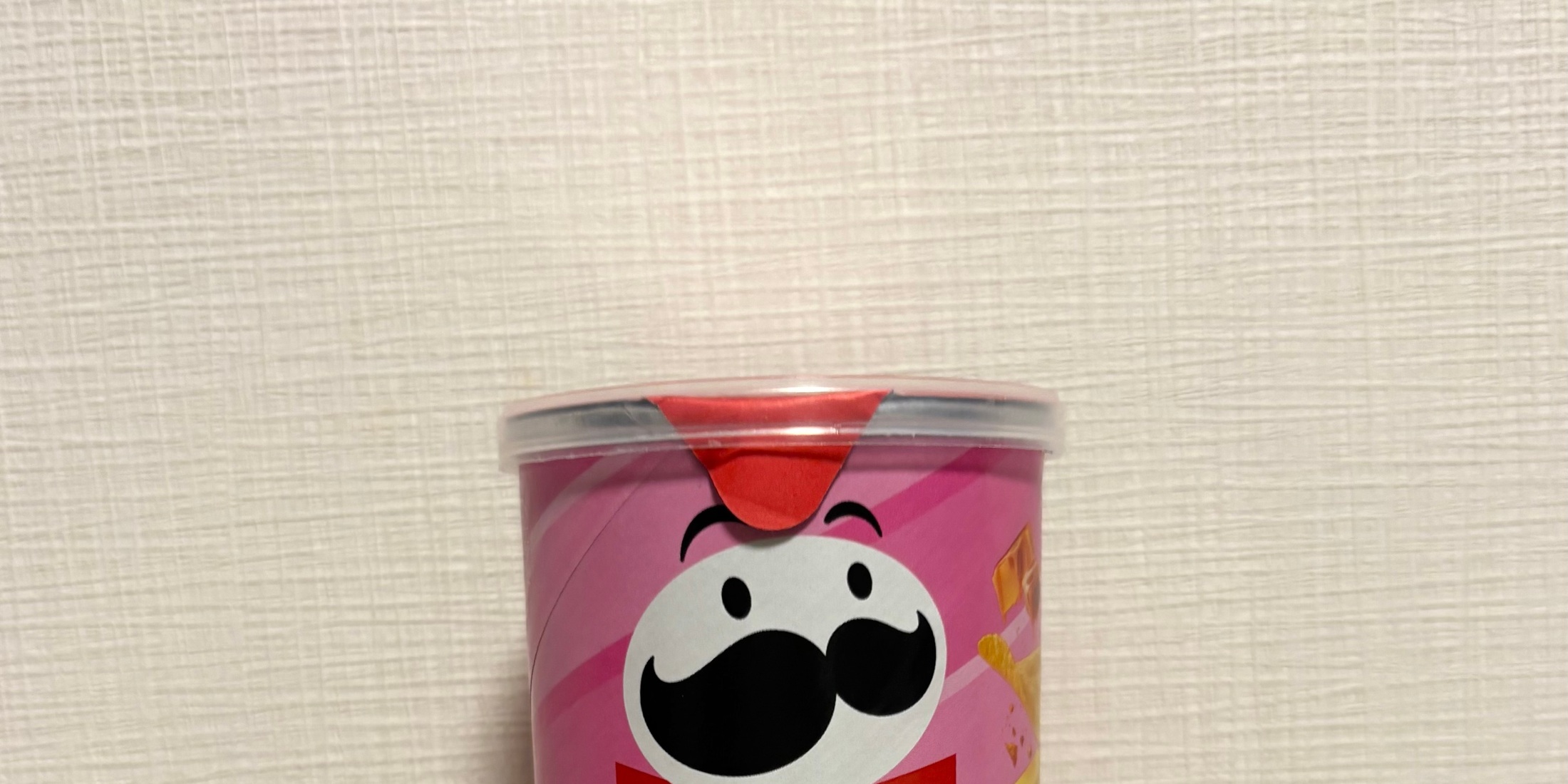 【韓国限定】aespaもハマった！？ピンクのプリングルズ「バターキャラメル味」を食べてみた！