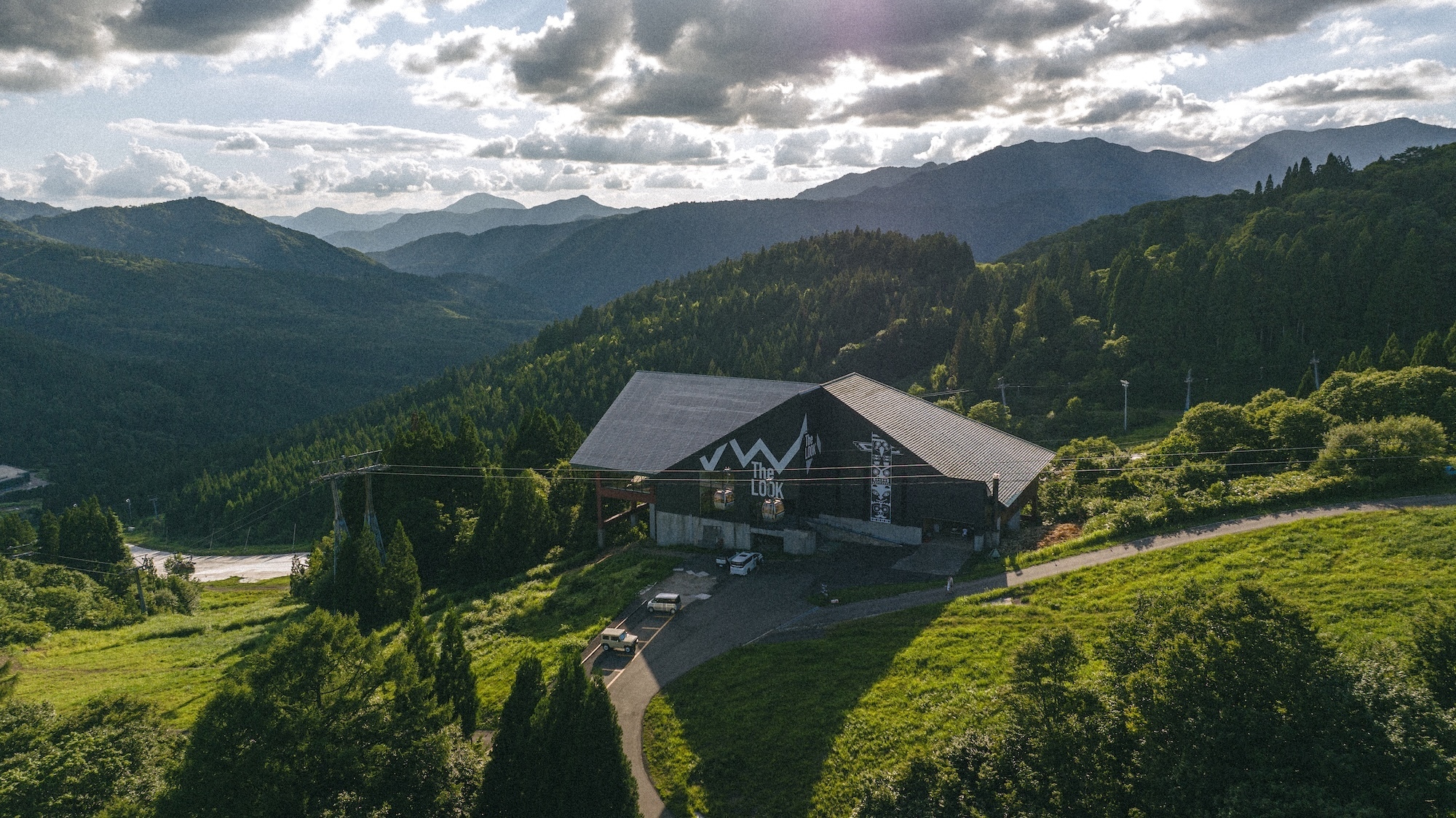 【岐阜】標高1000mの天然温泉付きキャンプ場「Alpen Outdoors しろとりフィールド」が営業開始!