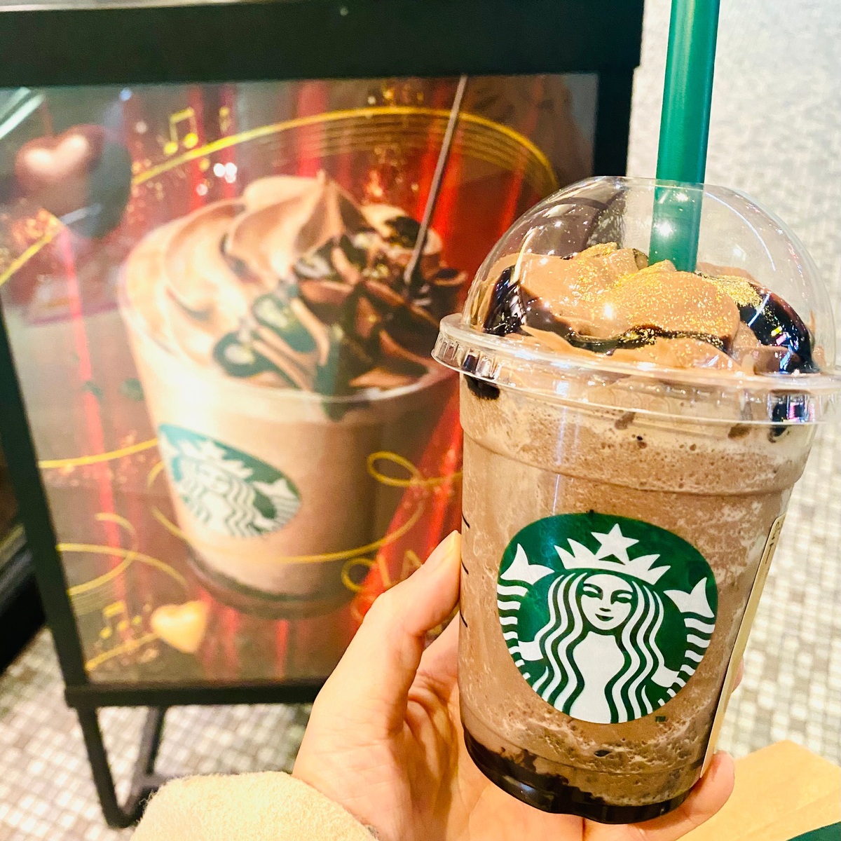 【スタバ×バレンタイン】どれから飲もう♡全3種のチョコレートドリンクが新登場！気になるカロリーは？