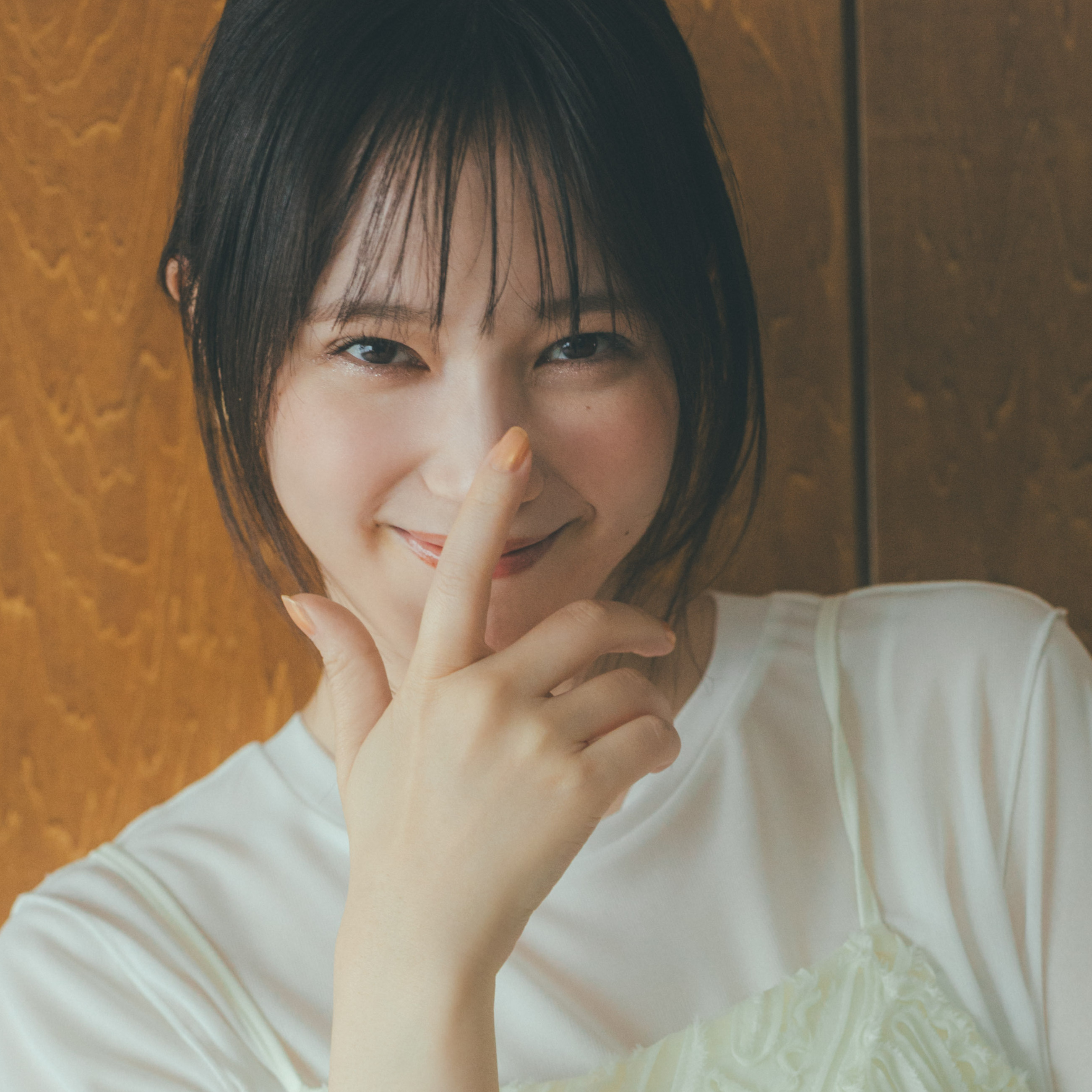 【本田 翼の通勤コーデ】デコラキャミをレイヤードするだけでワントーンコーデがぐんと華やぐ！