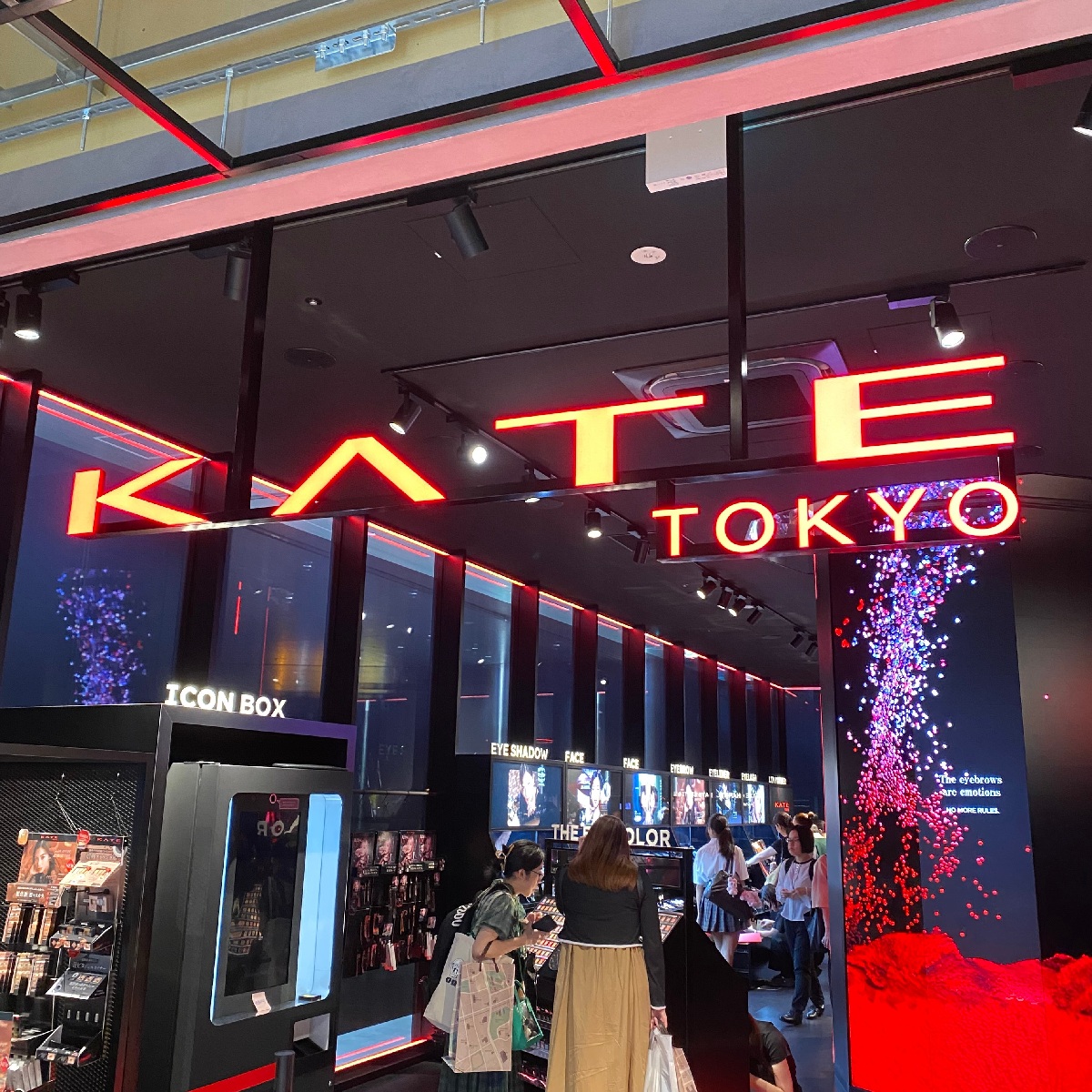 【KATE】渋谷サクラステージにケイトの旗艦店が7/25open！デジタルで自分に合うメイクが試せちゃう！