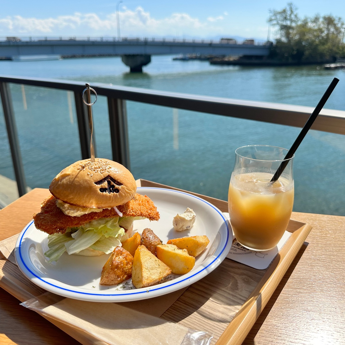 【石川県金沢市】醤油工場で糀のハンバーガー🍽️ オーシャンビュー！　金沢駅から車で15分🚙 ヤマト醤油糀パーク　大野