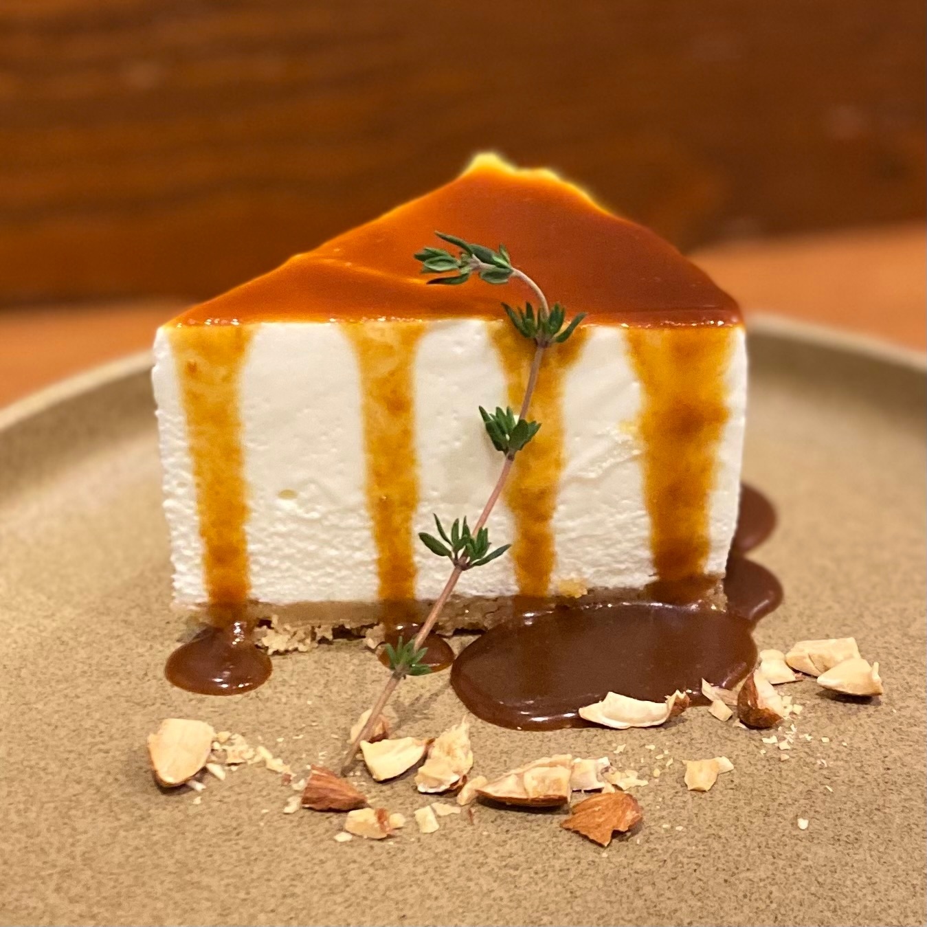 クリックでトリミング sugeo coffee in 余白 レアチーズケーキ