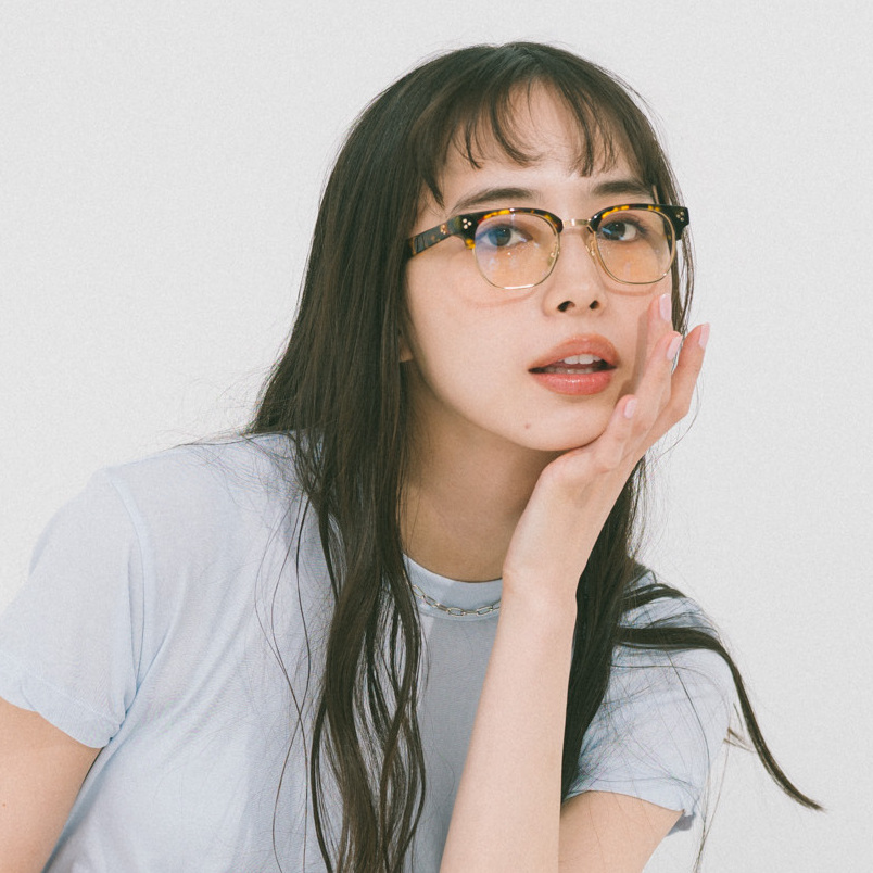 【井桁弘恵の通勤コーデ】Tシャツ＋ハーフパンツで涼しげ女子に！