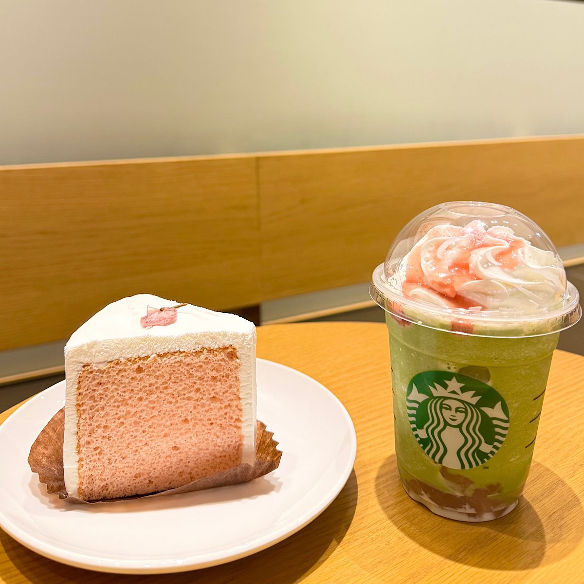 【スタバ新作】抹茶と桜わらびもちフラペチーノ/桜シフォンケーキを正直レポ！